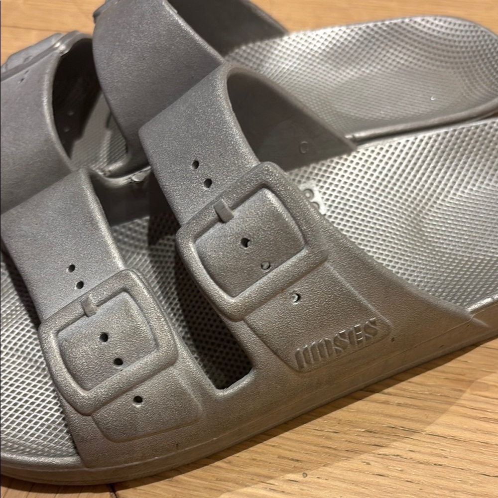 Freedom Moses Gray Double Strap Slide Sandals size 7 - Picture 5 of 7